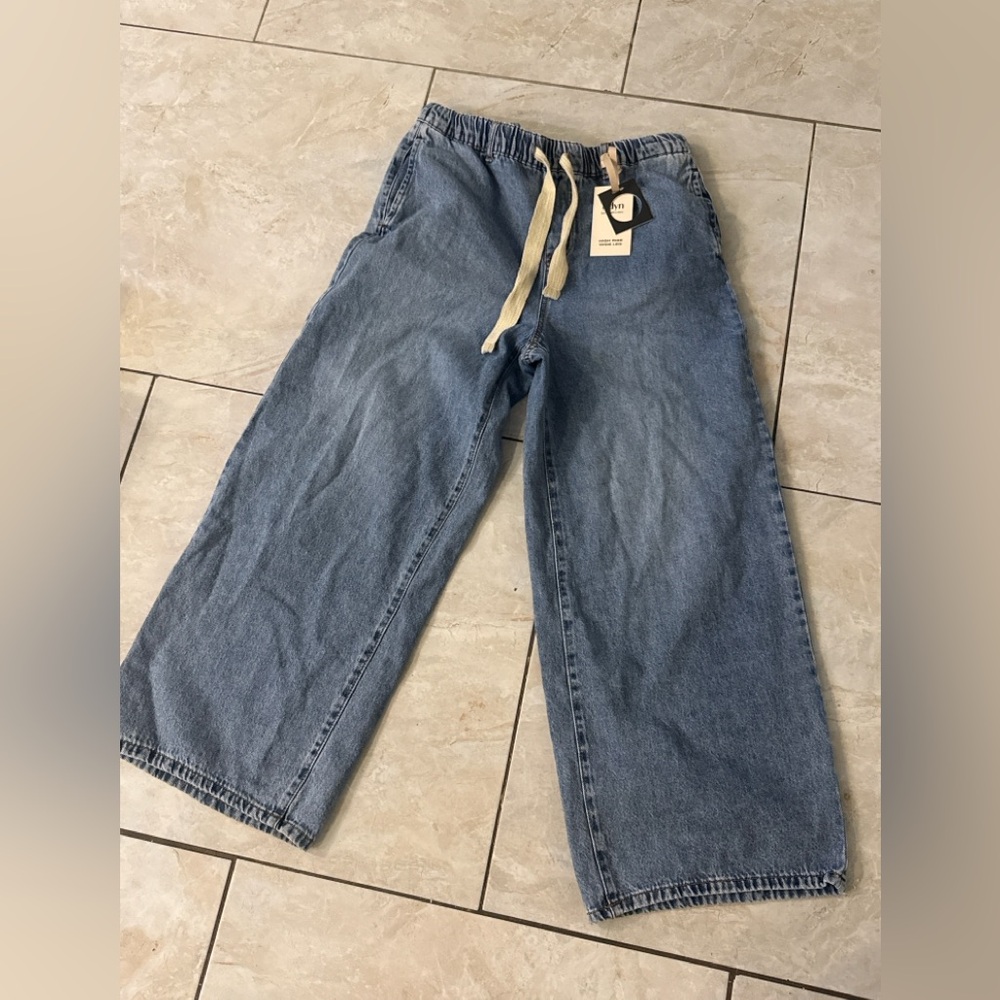 High-Rise Wide Leg Drawstring Jeans in Light Blue - Picture 2 of 5